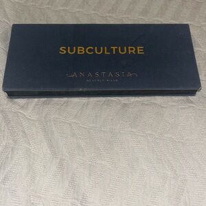 Anastasia Subculture Palatte NWT